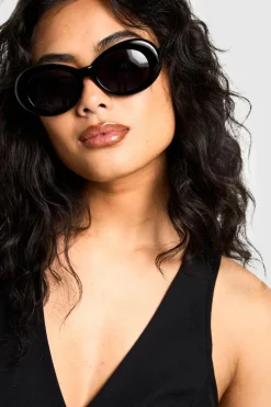 Sunglasses^Nasty Gal Black Frame Oval Sunglasses |
