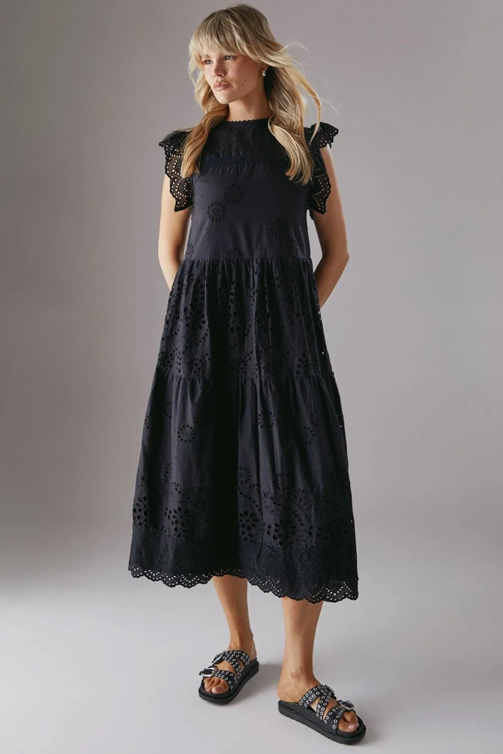 Dresses^Nasty Gal Broderie Mix Tiered Midi Dress |