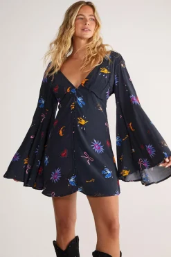 Festival Outfits|Festival Outfits^Nasty Gal Conversational Extreme Sleeve Button Down Mini Dress |