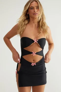 Swimwear^Nasty Gal 3D Flower Bandeau Cut Out Swimsuit & Skirt Set |