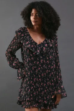 Dresses^Nasty Gal Floral Pleated Chiffon V Neck Mini Swing Dress |