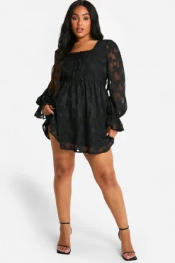 Dresses^Nasty Gal Plus Milkmaid Woven Burnout Floral Skater Dress |