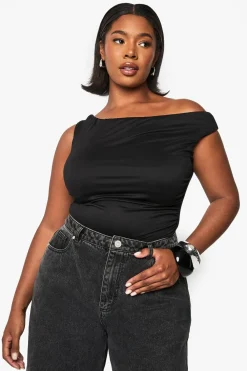 Tops^Nasty Gal PLUS SUPERSOFT ROUCHED BARDOT BODYSUIT |