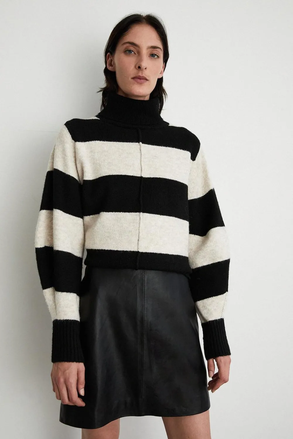 Leather|Skirts^Nasty Gal Real Leather Clean Pelmet Skirt |