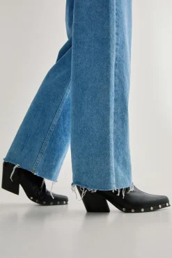 Cowgirl|Cowboy Boots^Nasty Gal Studded Faux Leather Pointed Toe Ankle Boot |