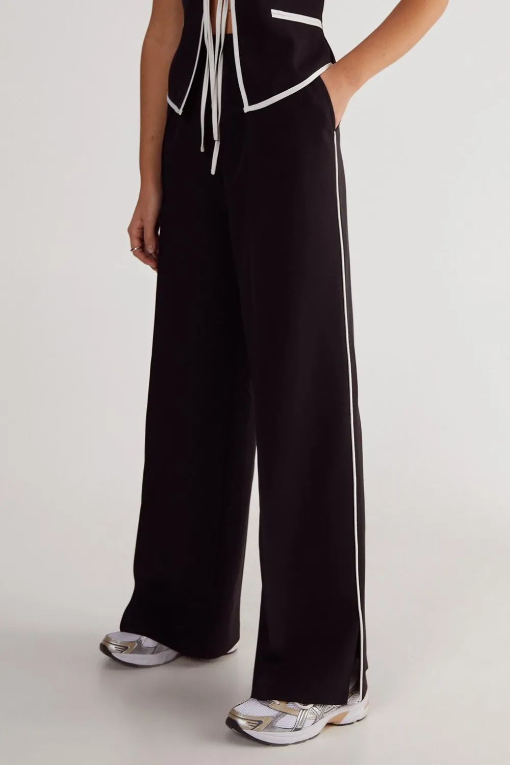Pants^Nasty Gal Tailored Contrast Piped Joggers |