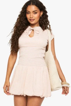 Dresses^Nasty Gal Textured Gingham Shirred Waist Keyhole Mini Dress |