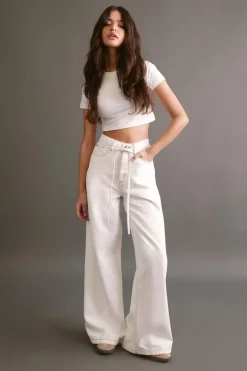 White Outfits|Jeans^Nasty Gal The Belted Wide Leg Jeans |